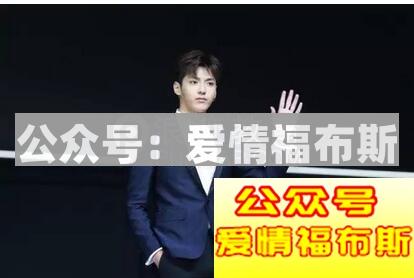 男生自拍照姿势的摆法 男生拍照摆pose大全