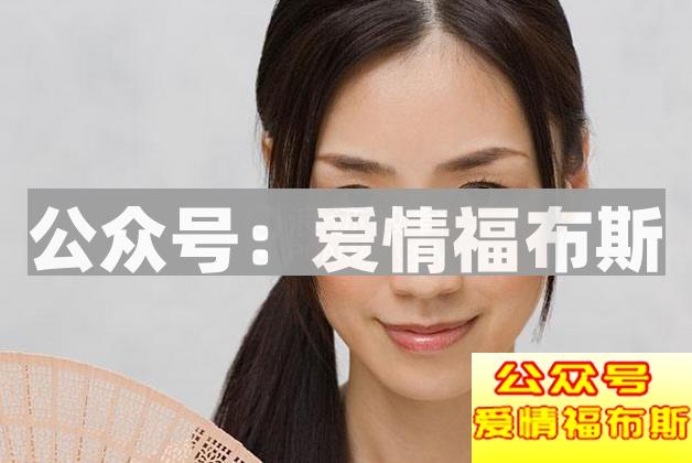 女朋友经常主动要礼物,该怎么办