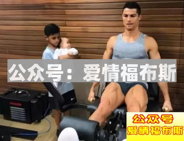 男人到底有多爱蜜桃臀？看看他的女友就知道了！第27张