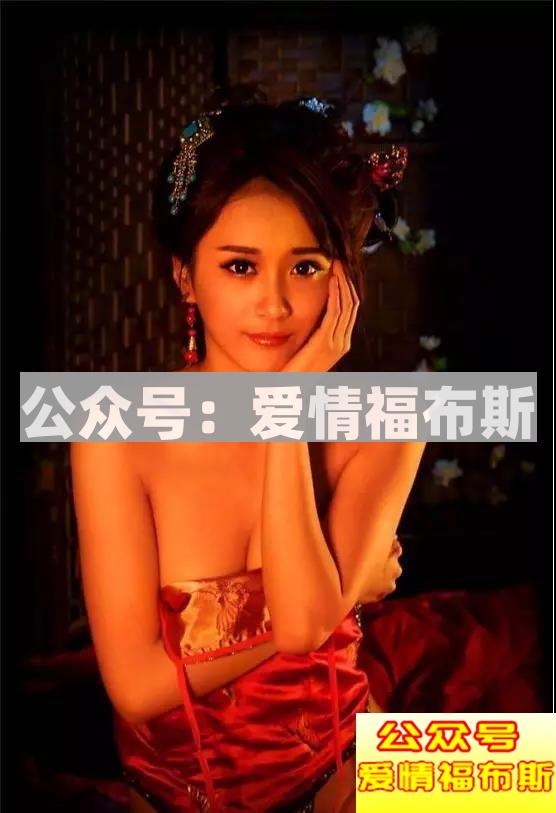 老婆回家,发现我抱着另一个女人全身赤裸躺在床上...