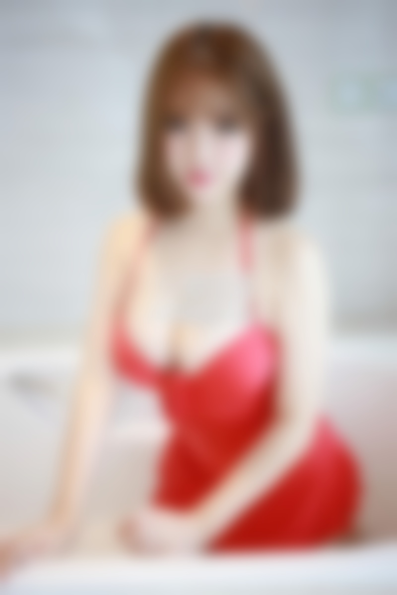 追求的女生看不起我怎么办？