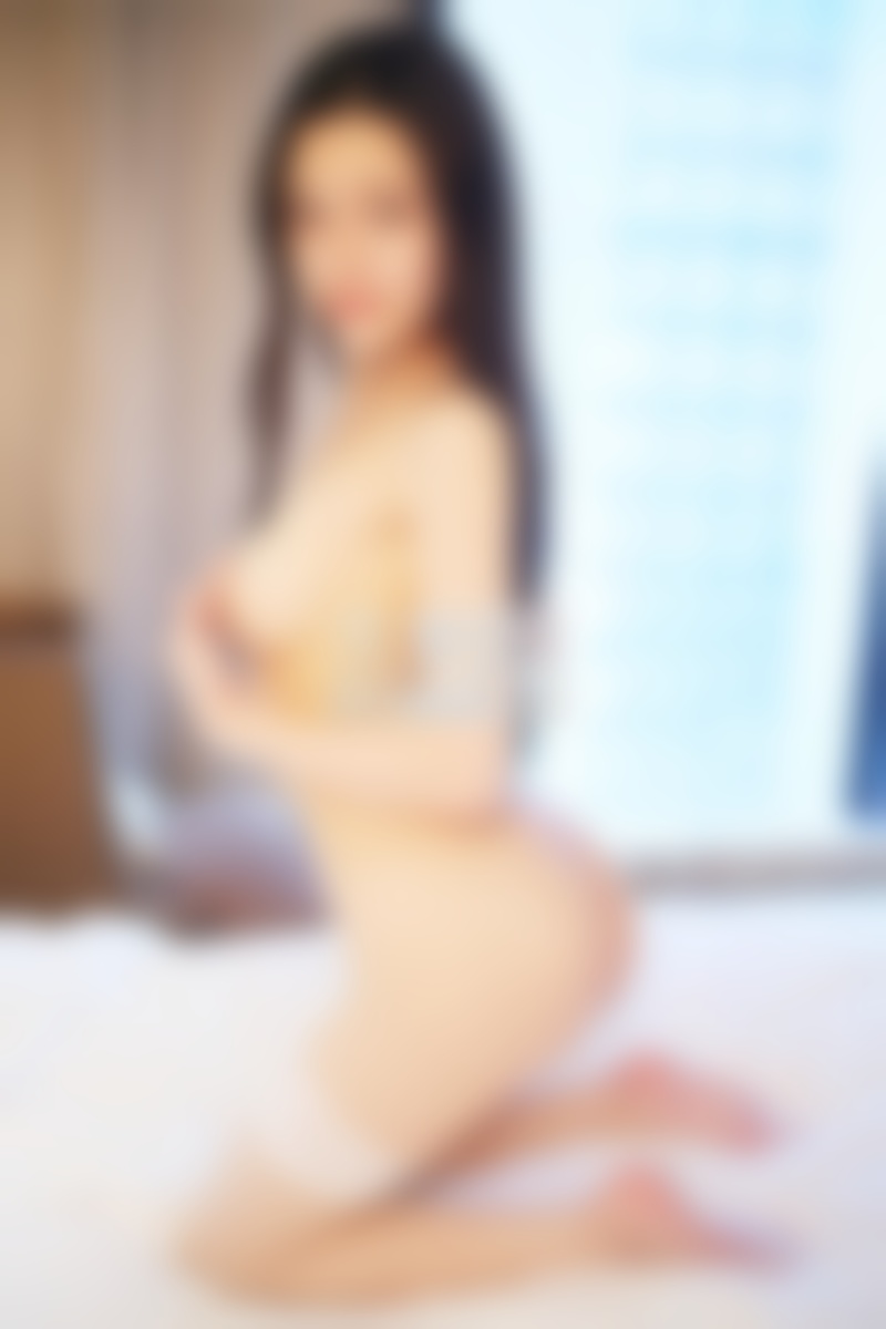 别有风情美女极品人体