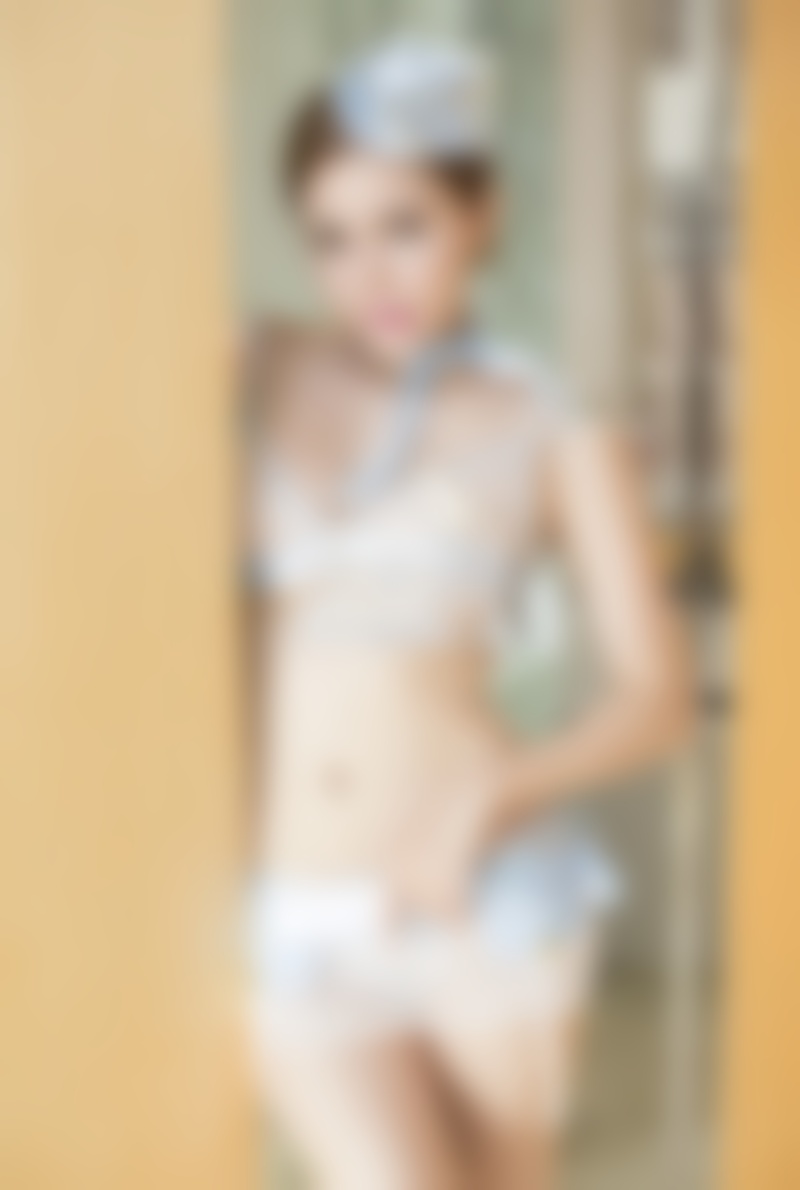 怎么去吸引一个女孩然后追她？