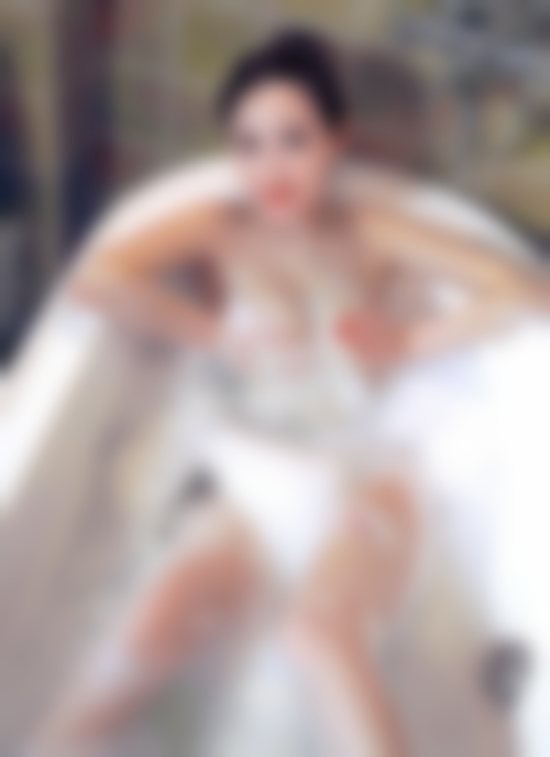 老公和初恋联系却对我态度恶劣怎么办