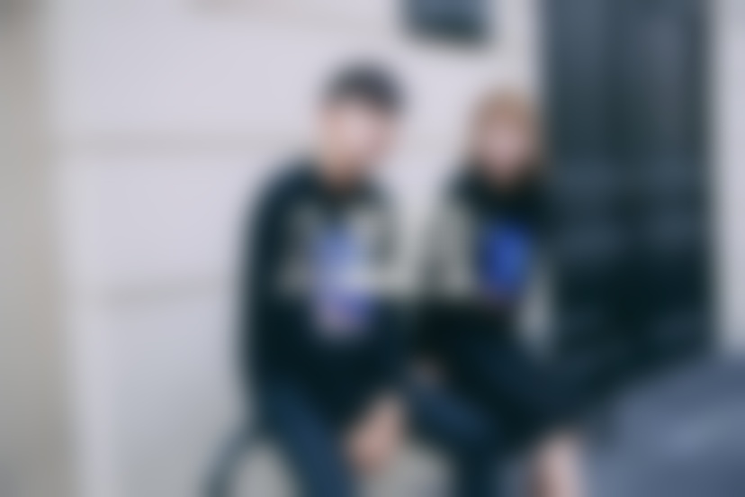 男友总跟前女友联系又不愿意分手要怎么挽回?