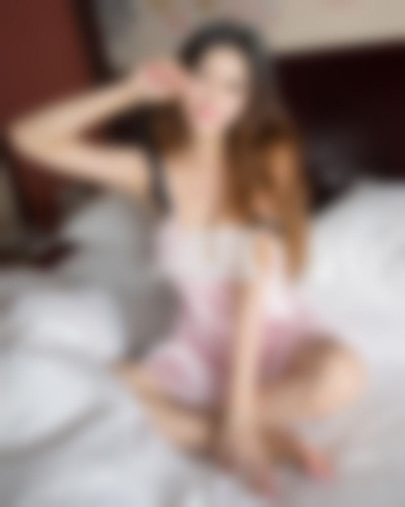 三个萌妹子挨个的被我上了