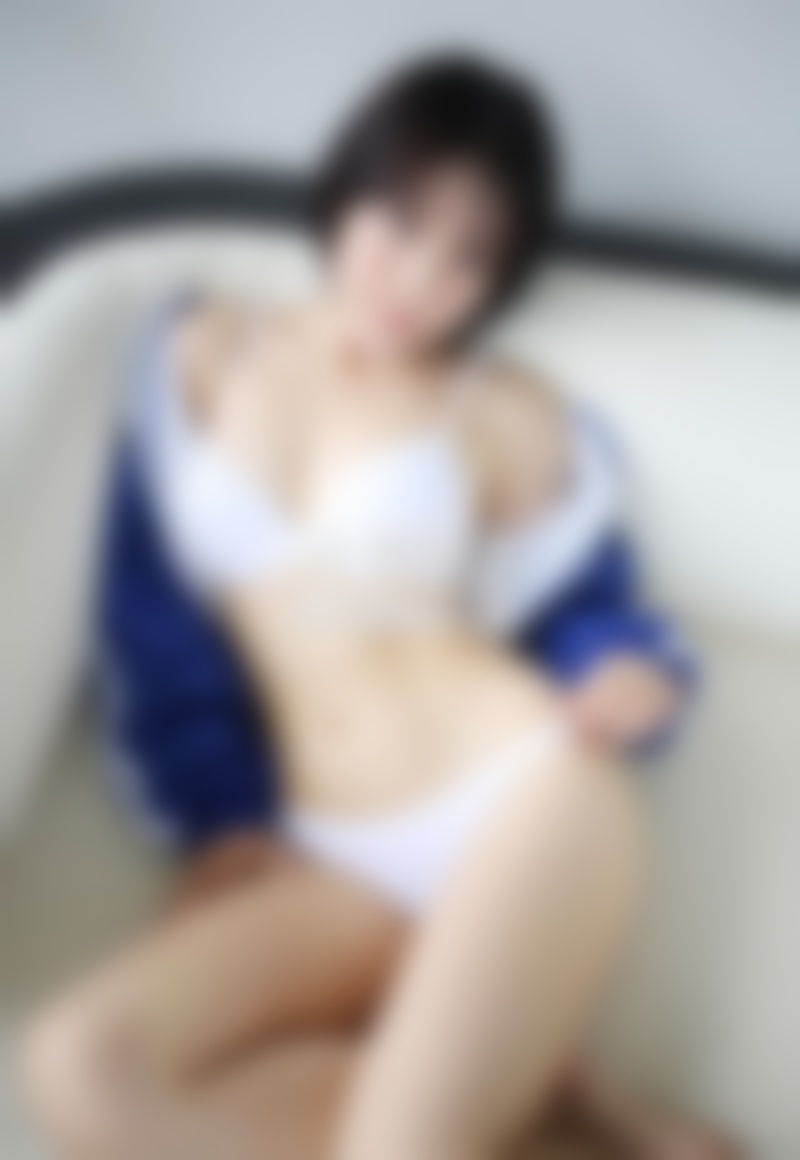 喜欢的男生从不主动约我 他是不喜欢我吗