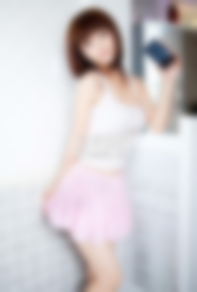 女孩喜欢你的迹象,女孩暗恋一个人的表现有哪些