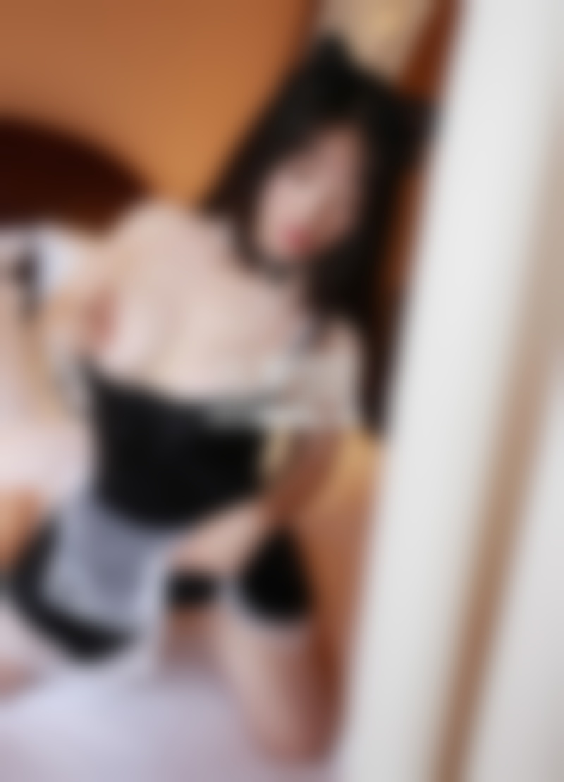 如何亲吻女生会让女生有想要的冲动?