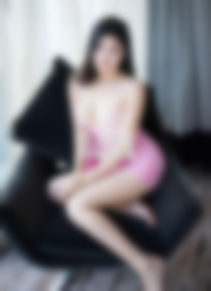 暗恋你的女生有何表现?