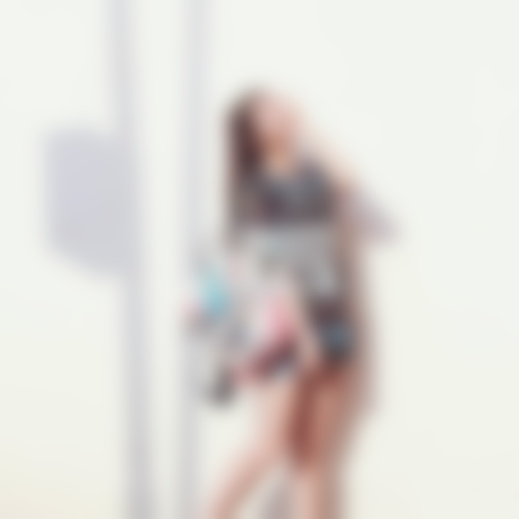 女生的C型笑容和U型笑容