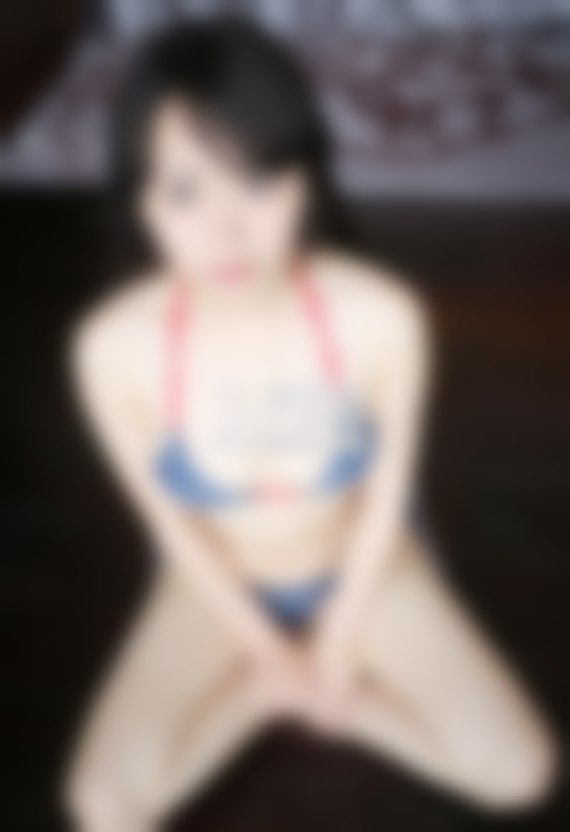 怎么去吸引一个女孩然后追她？