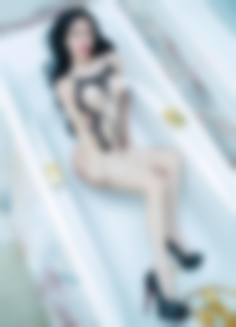 和闺蜜喜欢上同一个男人,我该怎么办?