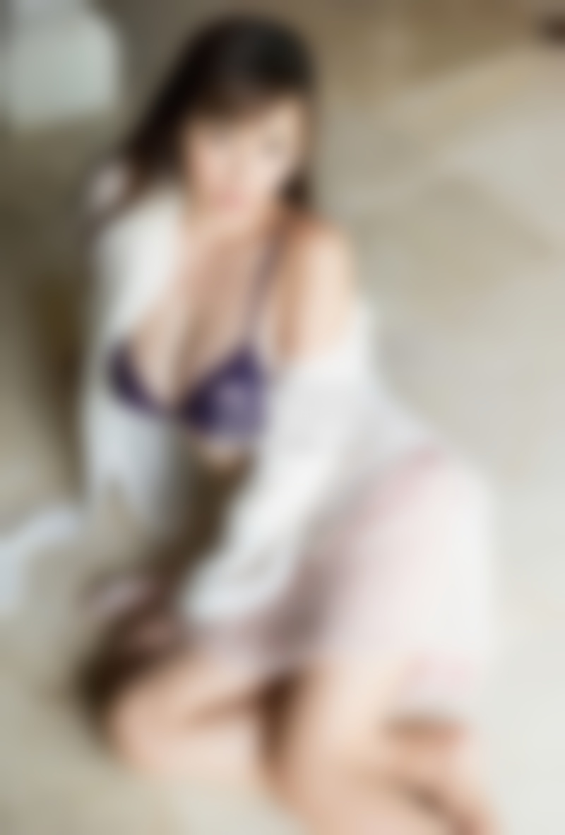 如何找到女人的心理情感上的弱点