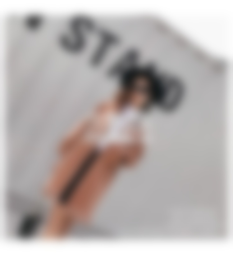 痴情女为男承担高利贷，男方随后消失