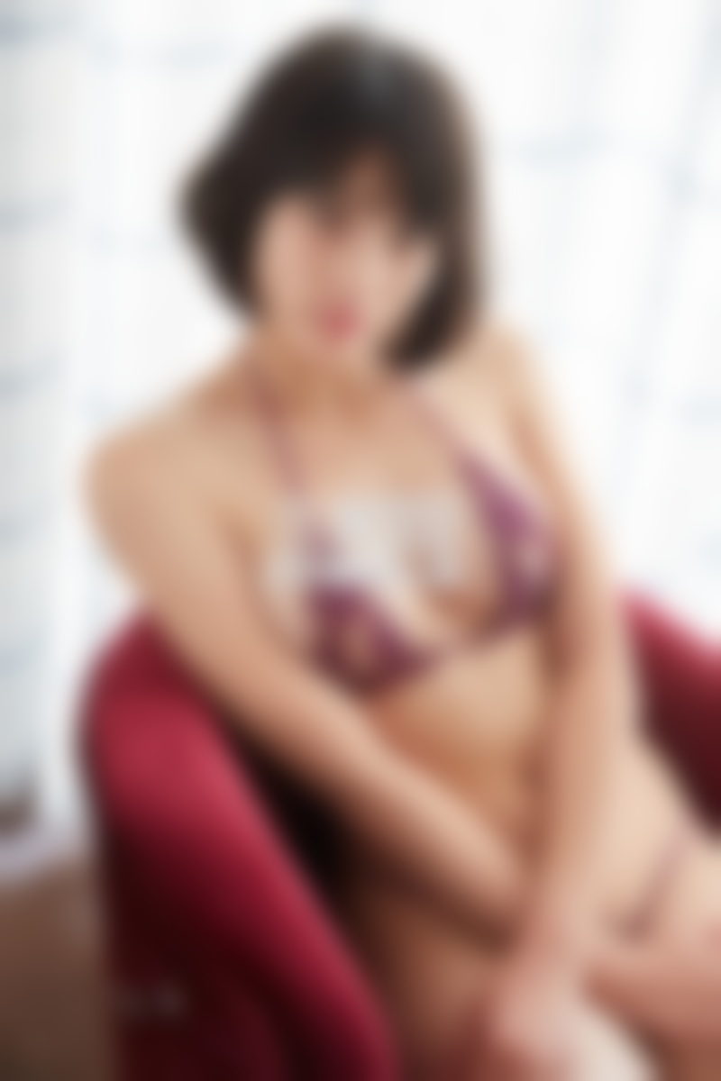 什么是男朋友-跟女生甜蜜的kiss时 你的手应该放在哪里呢?