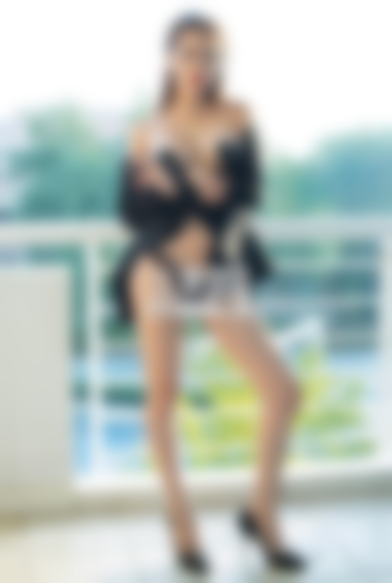 老公在外上班 我们的沟通得越来越少该离婚吗