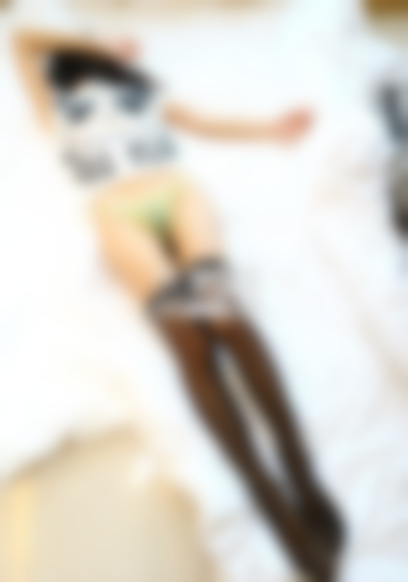 抚摸你想不到的部位会让她提前绽放