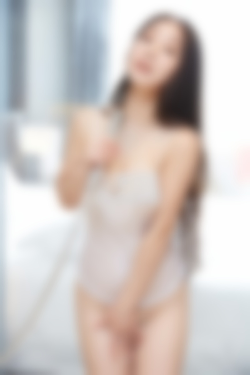 我该不该跟高大帅气的他在一起呢?