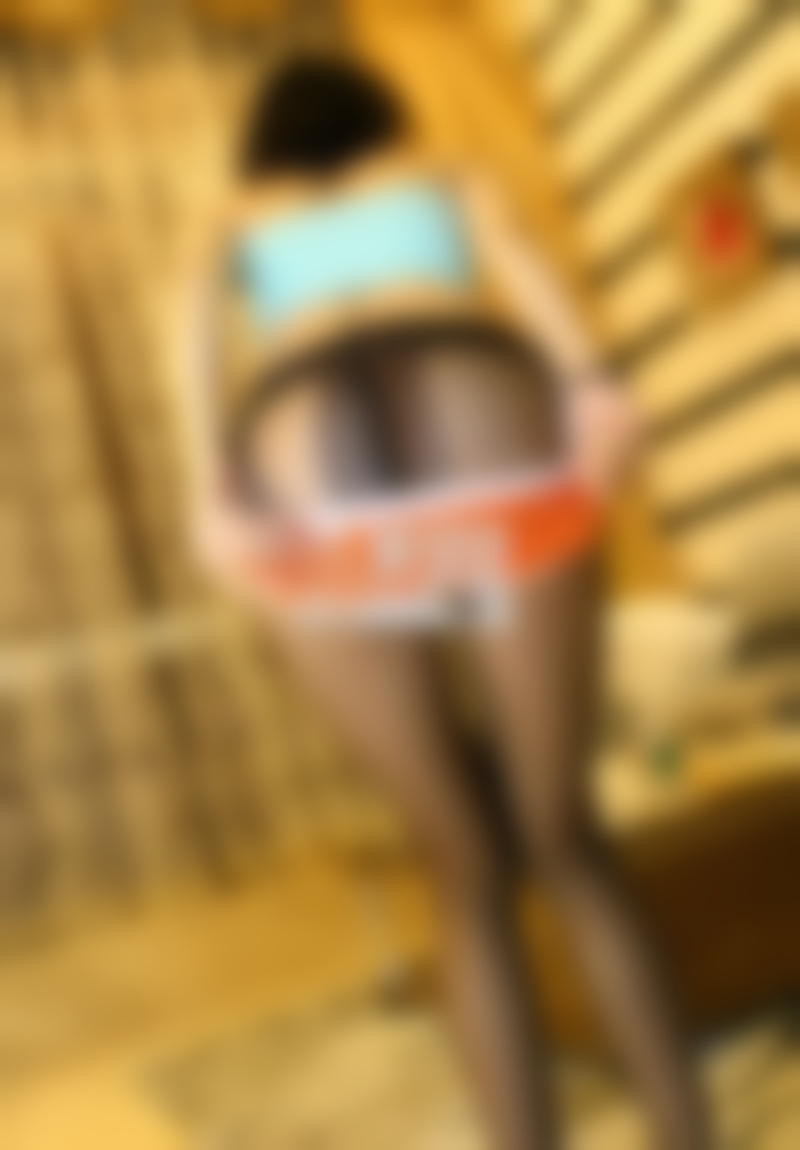 十个小动作让男女之间的关系更加暧昧