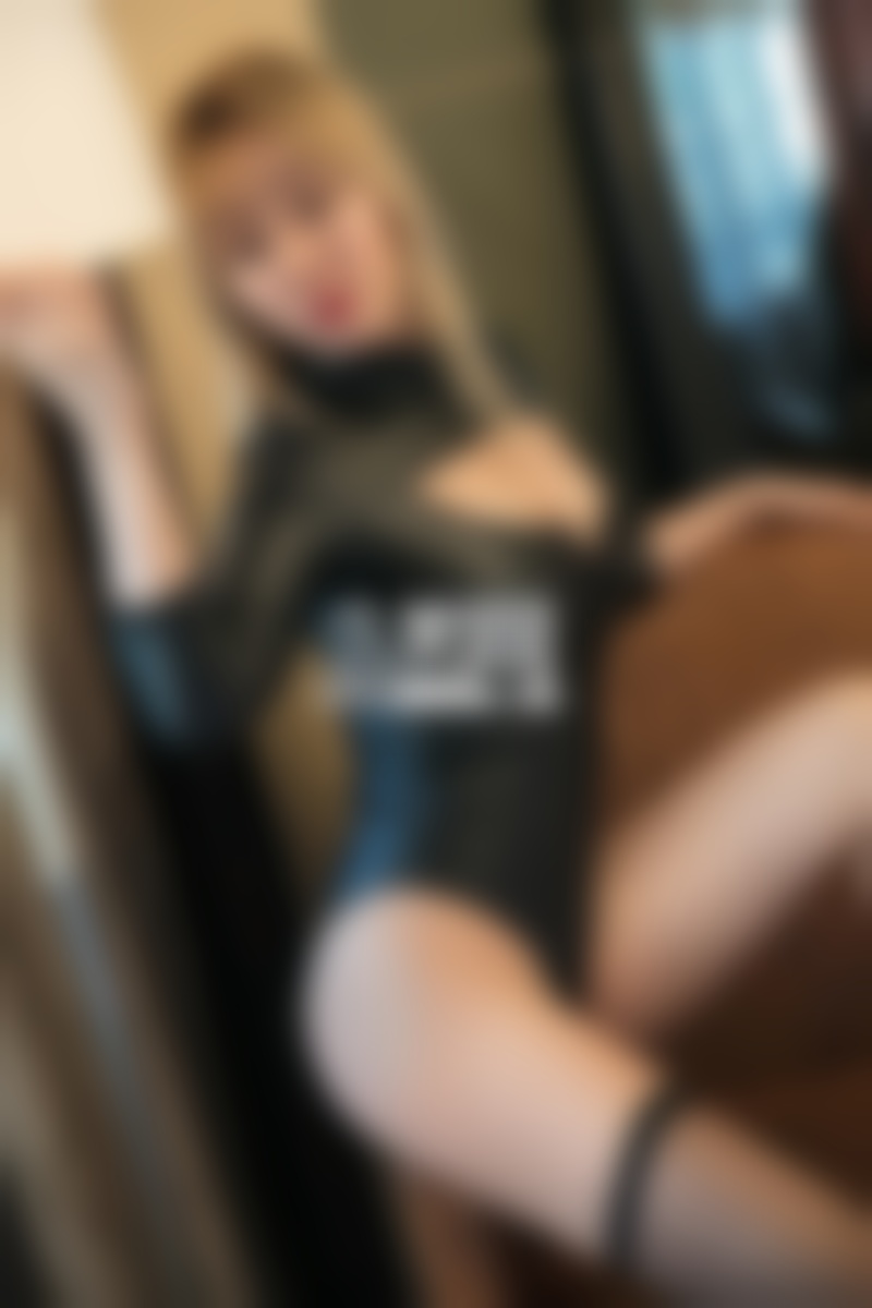 男性网站-分手多年后再次和前任相见 是该红着脸还是红着眼?