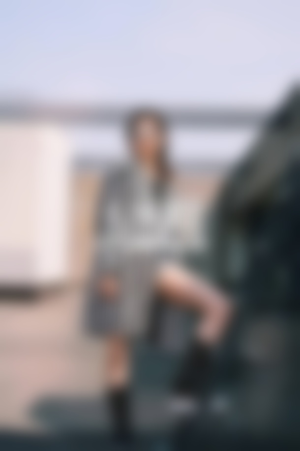 当一个女生向你借钱时应该这样解决