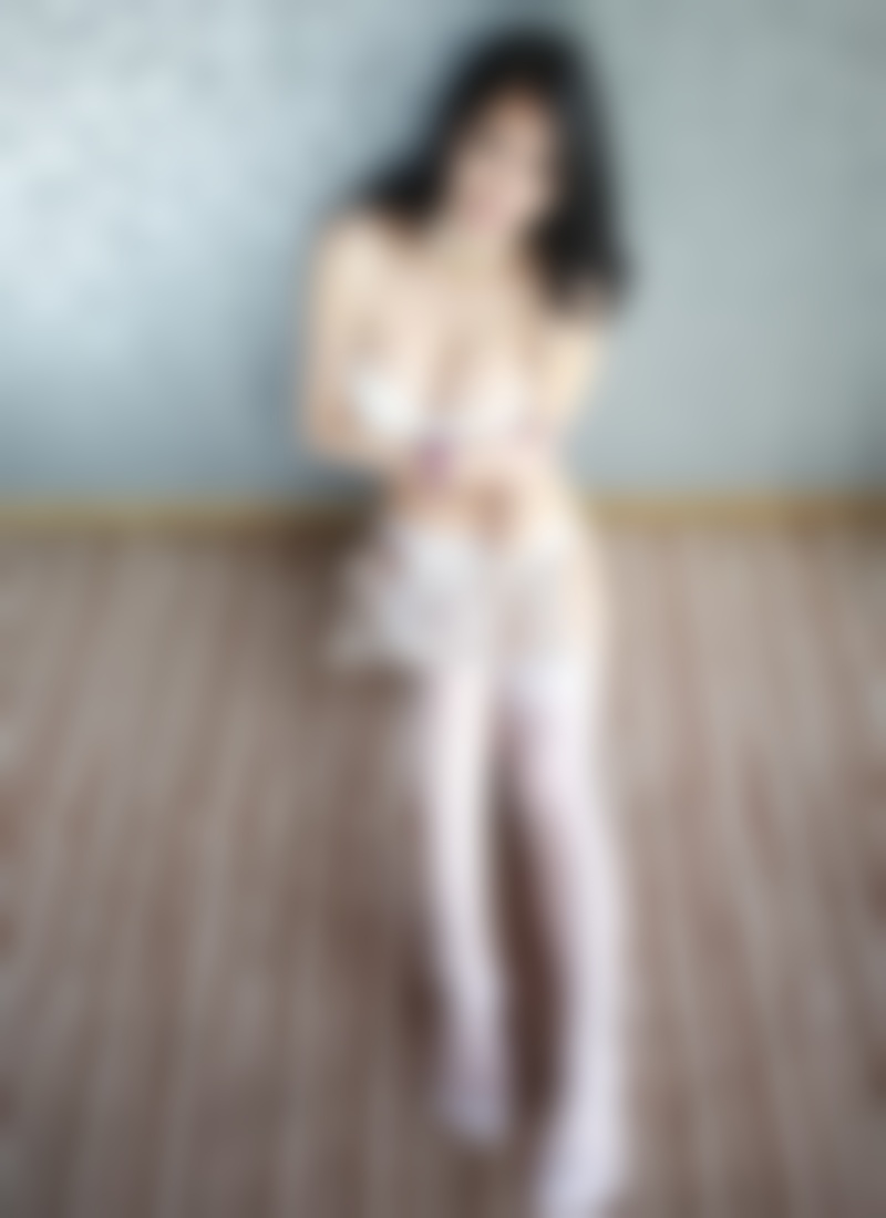 相恋8年小伙子不离不弃 向癌症晚期女友求婚