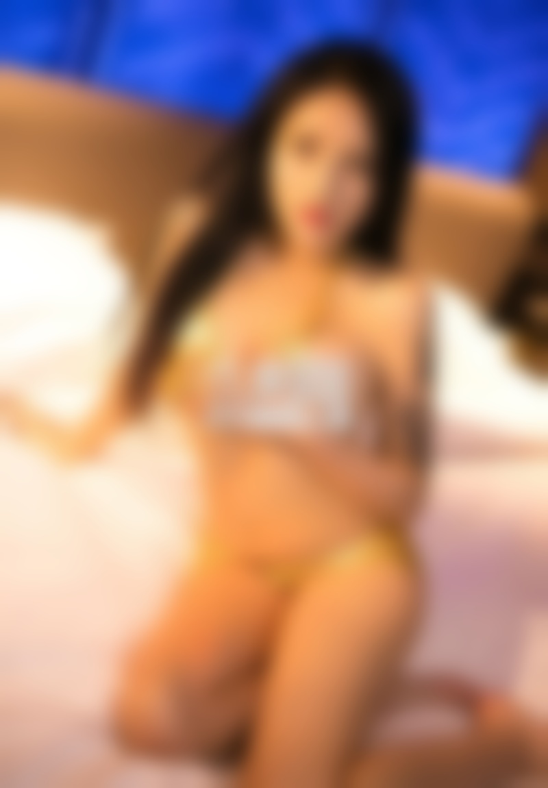 高校曝情侣亲密照 校园脱单秘籍