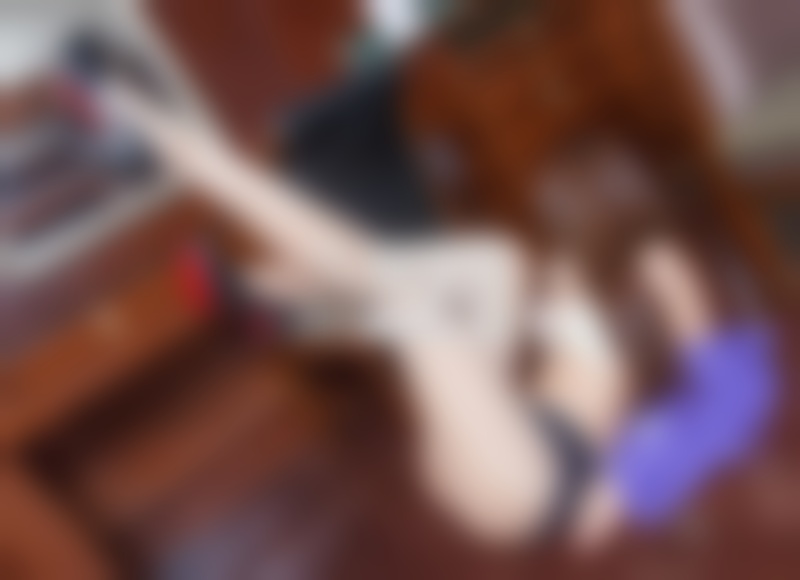 婚后老公和一个女人聊骚暧昧，我应该选择离婚还是挽救婚姻呢?