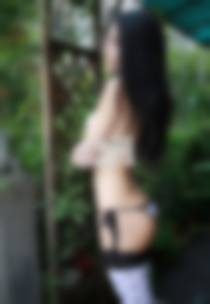 老公加前妻微信还总跟我吵架怎么办