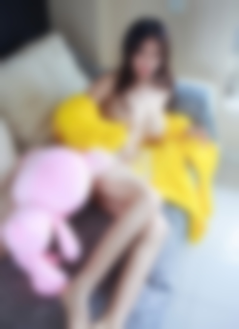 什么是男朋友-跟女生甜蜜的kiss时 你的手应该放在哪里呢?