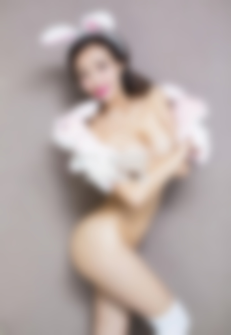 前任经常翻看我的朋友圈，我还能挽回他吗？