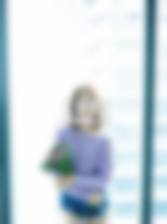 老公出轨90后女生,我应该挽回老公吗?