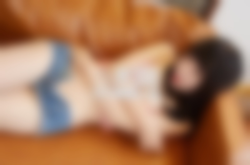 这六个举动暗示了她正偷偷喜欢着你呢