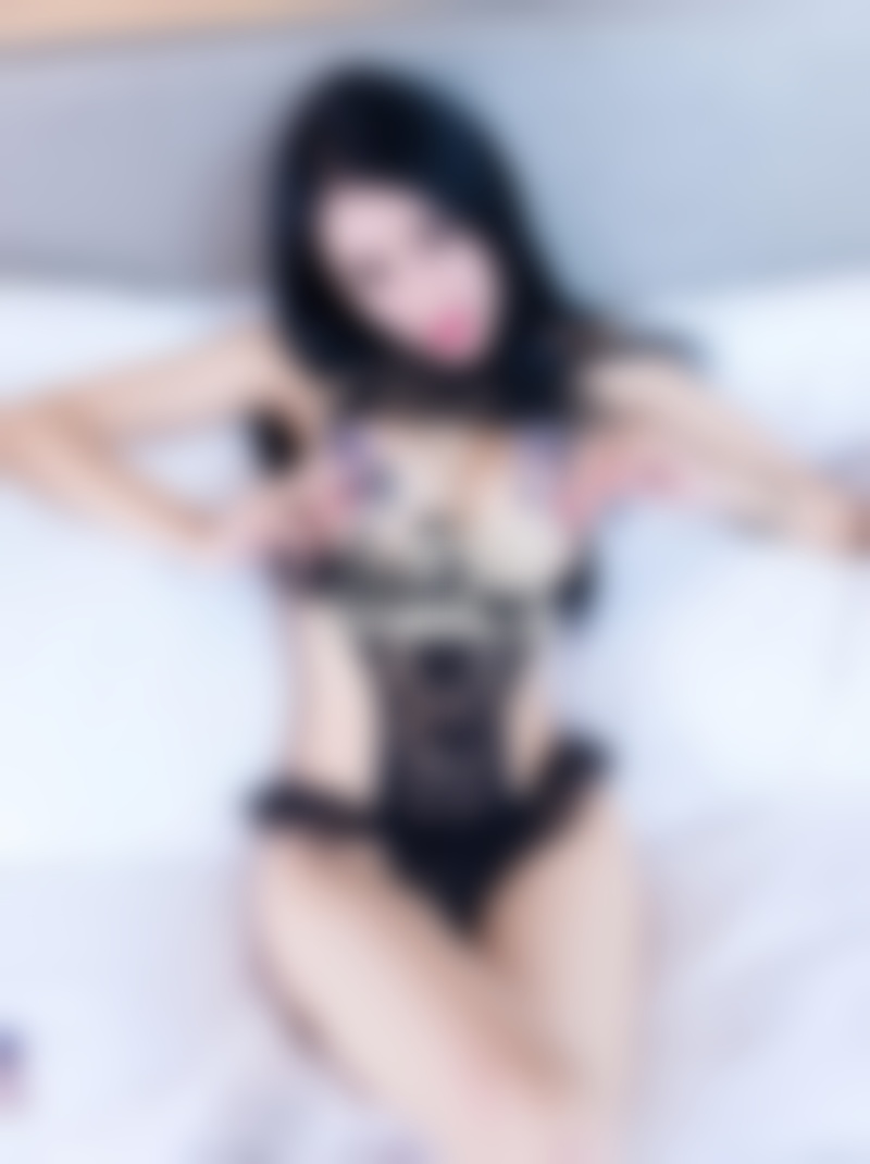 女性约会时五个无意识动作含义 男人你必须懂