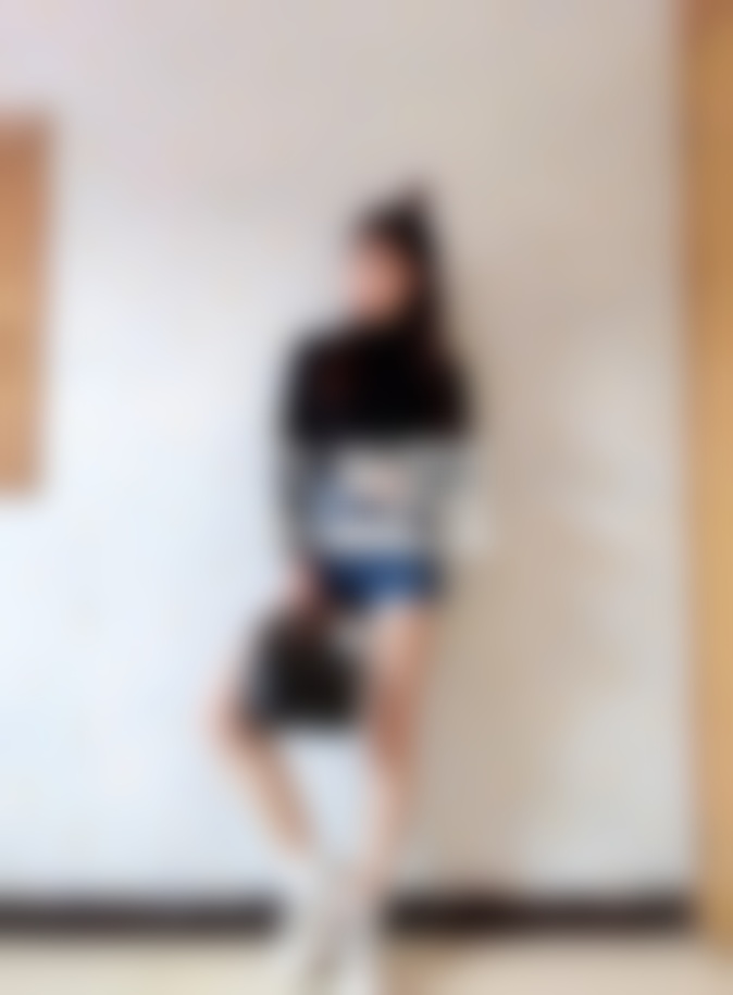 和老公相互鼓励扶持，他白手起家创业成功而我为孩子放弃了工作。没想到他却有了第三者