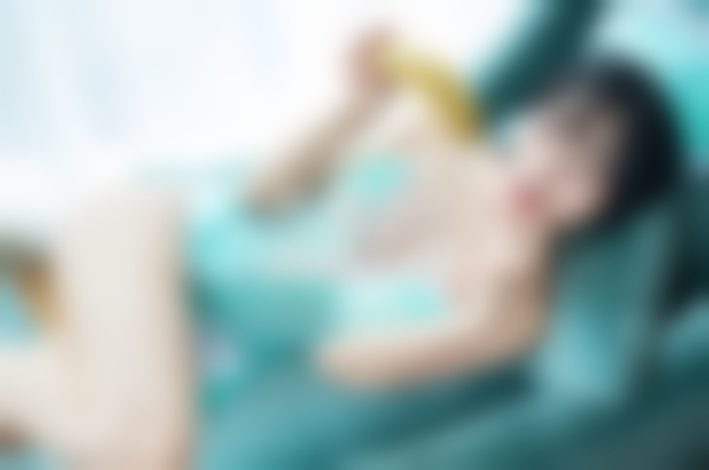 前任经常翻看我的朋友圈，我还能挽回他吗？