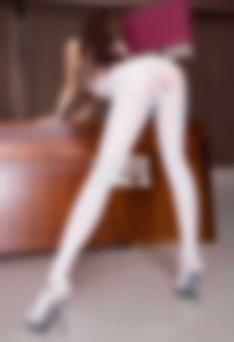 老公在外上班 我们的沟通得越来越少该离婚吗