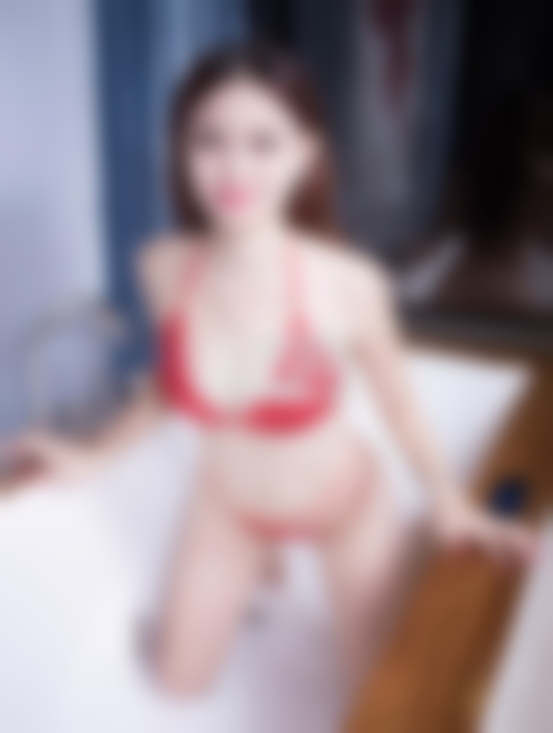 如何追求三不女?