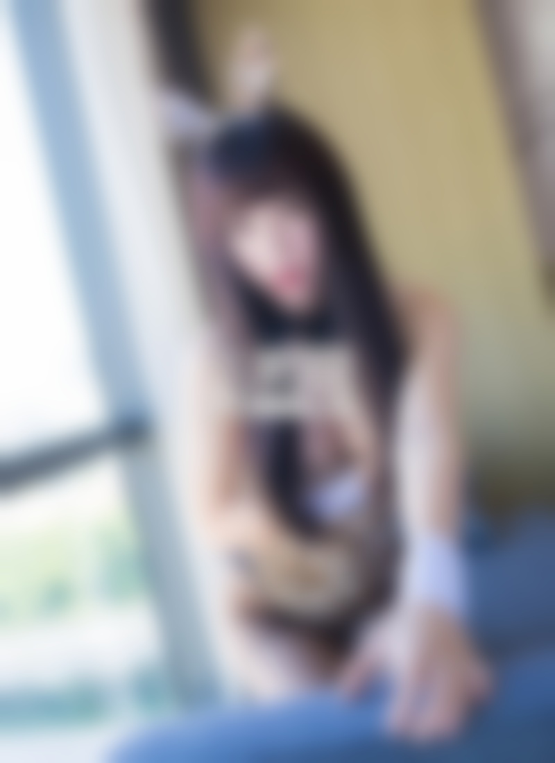 女生放屁怎么帮她掩饰尴尬?