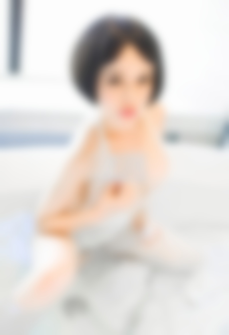 和老公相互鼓励扶持，他白手起家创业成功而我为孩子放弃了工作。没想到他却有了第三者